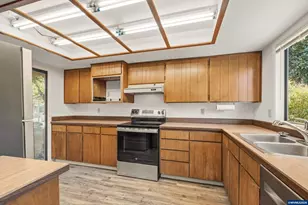 1837 NW Grant Cir, Corvallis, OR 97330 - Photo 23