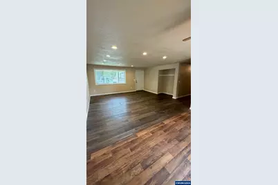 411 NE 3rd St, Willamina, OR 97396 - Photo 9