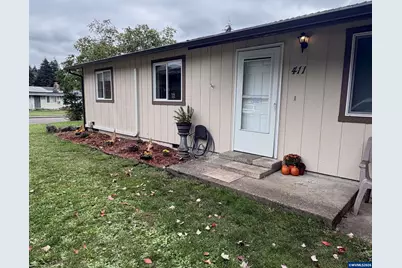 411 NE 3rd St, Willamina, OR 97396 - Photo 3