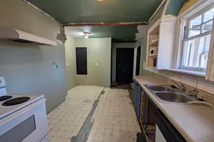 595 SW Clay St, Dallas, OR 97338 - Photo 9