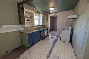 595 SW Clay St, Dallas, OR 97338 - Photo 11