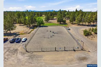 23525 Bear Creek Rd, Bend, OR 97701 - Photo 21