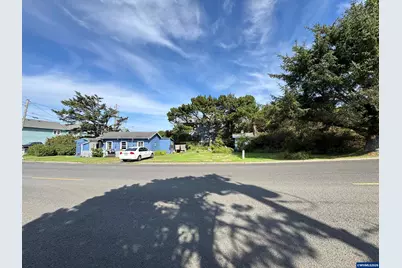 546 NW 10th St, Newport, OR 97365 - Photo 11