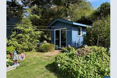 546 NW 10th St, Newport, OR 97365 - Photo 19