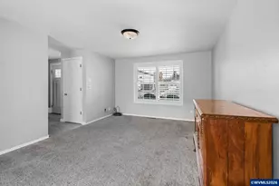 327 Broad St S, Monmouth, OR 97361 - Photo 5