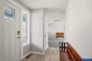 327 Broad St S, Monmouth, OR 97361 - Photo 3