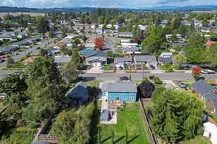 327 Broad St S, Monmouth, OR 97361 - Photo 41