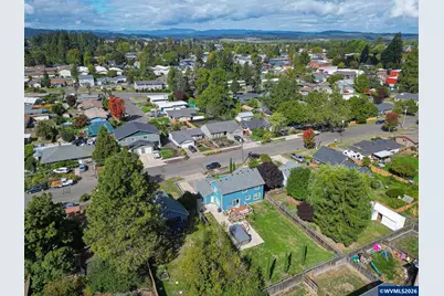 327 Broad St S, Monmouth, OR 97361 - Photo 43