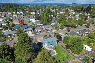 327 Broad St S, Monmouth, OR 97361 - Photo 43