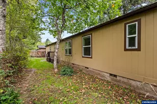 1606 11th St, Sweet Home, OR 97386 - Photo 35