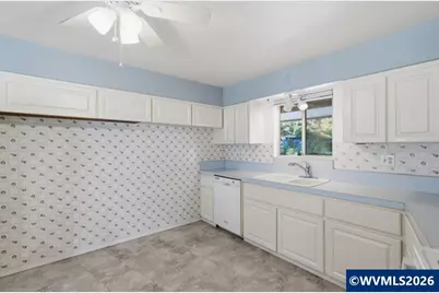 724 South Nebergall Lp NE, Albany, OR 97321 - Photo 11