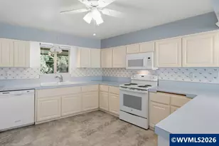 724 South Nebergall Lp NE, Albany, OR 97321 - Photo 9