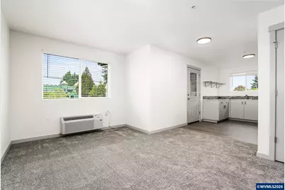 110 S 7th St, Carlton, OR 97111 - Photo 7