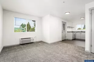 110 S 7th St, Carlton, OR 97111 - Photo 7