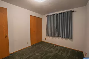 1285 Laurelhurst Dr, Eugene, OR 97402 - Photo 23
