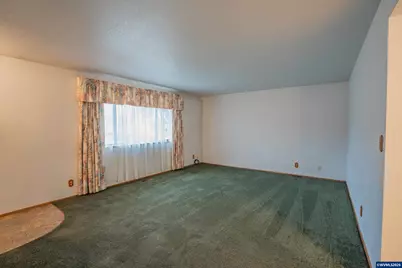 1285 Laurelhurst Dr, Eugene, OR 97402 - Photo 15