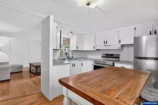 10882 Oak St NE, Donald, OR 97020 - Photo 9
