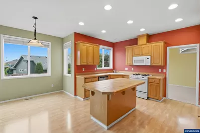 834 Van Buren Dr NW, Salem, OR 97304 - Photo 13
