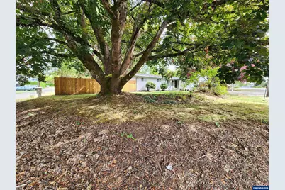 5090 Windsor Island Rd N, Keizer, OR 97303 - Photo 21