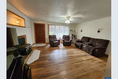 5090 Windsor Island Rd N, Keizer, OR 97303 - Photo 5