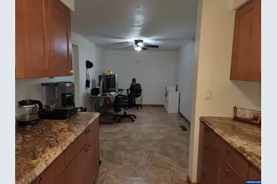 5090 Windsor Island Rd N, Keizer, OR 97303 - Photo 9