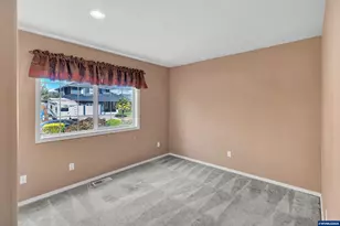 4236 Geranium Ave NE, Salem, OR 97305 - Photo 19