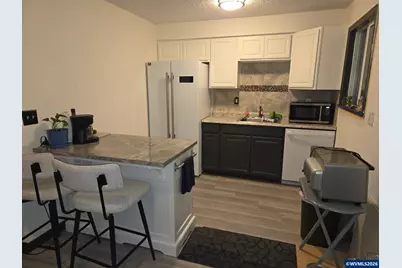 1329 Madras St SE, Salem, OR 97306 - Photo 7