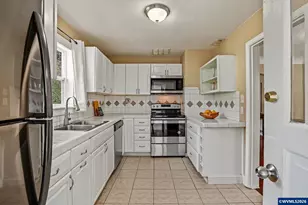 565 25th St SE, Salem, OR 97301 - Photo 13