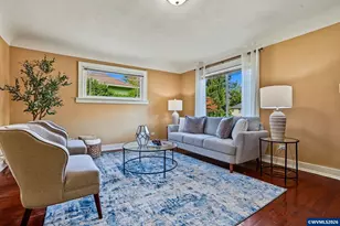 565 25th St SE, Salem, OR 97301 - Photo 5