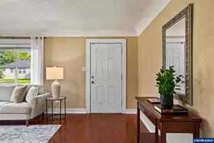 565 25th St SE, Salem, OR 97301 - Photo 7