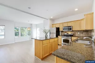 1996 Hawksview Ave SE, Salem, OR 97306 - Photo 13
