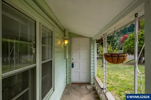 930 Alder St, Sweet Home, OR 97386 - Photo 3