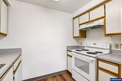 1149 D St, Independence, OR 97351 - Photo 11