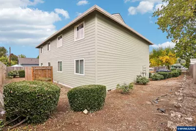 1149 D St, Independence, OR 97351 - Photo 25