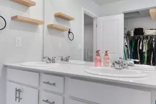 2766 V St, Springfield, OR 97477 - Photo 23