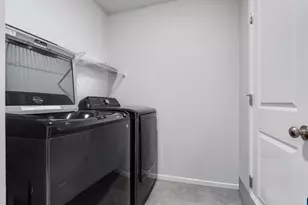2766 V St, Springfield, OR 97477 - Photo 25