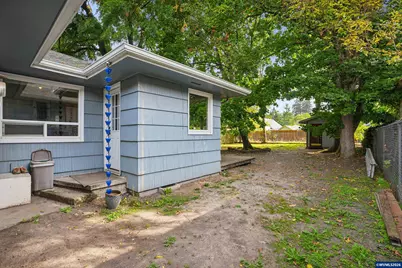 730 20th St NE, Salem, OR 97301 - Photo 29