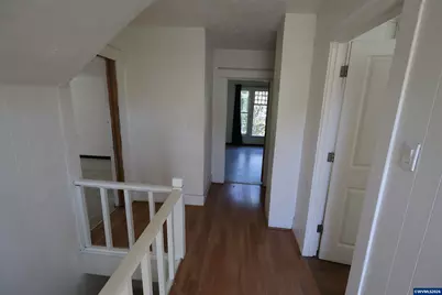 292 NE Alder St, Mill City, OR 97360 - Photo 5