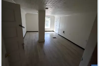 292 NE Alder St, Mill City, OR 97360 - Photo 7