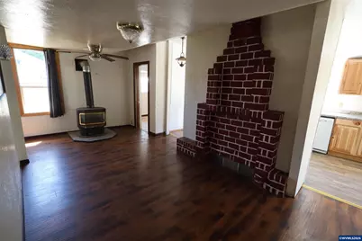 292 NE Alder St, Mill City, OR 97360 - Photo 17