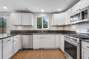 8110 Daphne Ct, Corvallis, OR 97330 - Photo 11