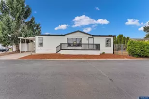 2000 Robins Lane SE, Salem, OR 97306 - Photo 3