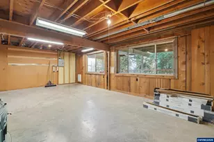 25154 Aurora Ln, Philomath, OR 97370 - Photo 21