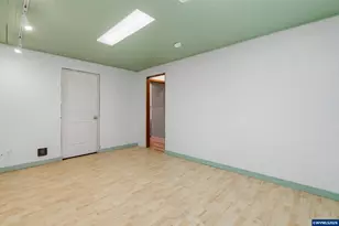25154 Aurora Ln, Philomath, OR 97370 - Photo 19