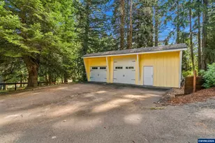 25154 Aurora Ln, Philomath, OR 97370 - Photo 27