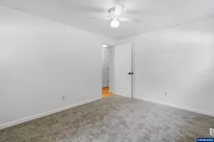 25154 Aurora Ln, Philomath, OR 97370 - Photo 15
