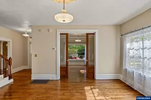 235 15th St NE, Salem, OR 97301 - Photo 9