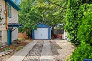 235 15th St NE, Salem, OR 97301 - Photo 39