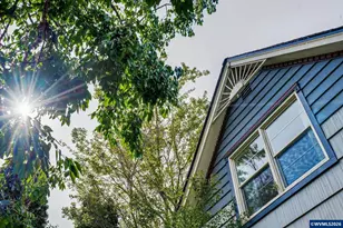 235 15th St NE, Salem, OR 97301 - Photo 3