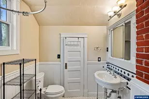 235 15th St NE, Salem, OR 97301 - Photo 31